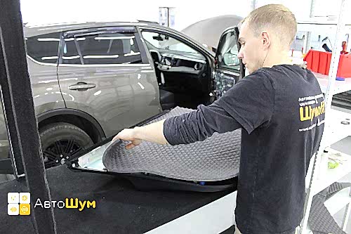 Шумоизоляция дверной обшивки Тойоты Рав4 ХА40
