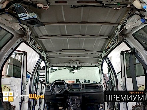 Штатная шумоизоляция крыши Тойоты Ра4 Ха40