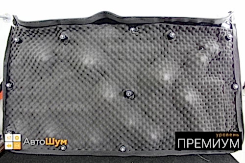 Оклеиваем Absorber А15 Обшивку пятой двери Тойоты Рав4.