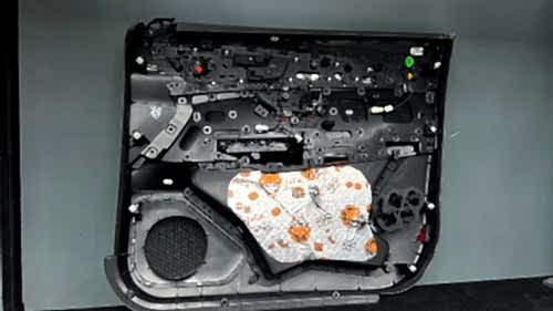Виброизоляция дверной обшивки Джетур X70
